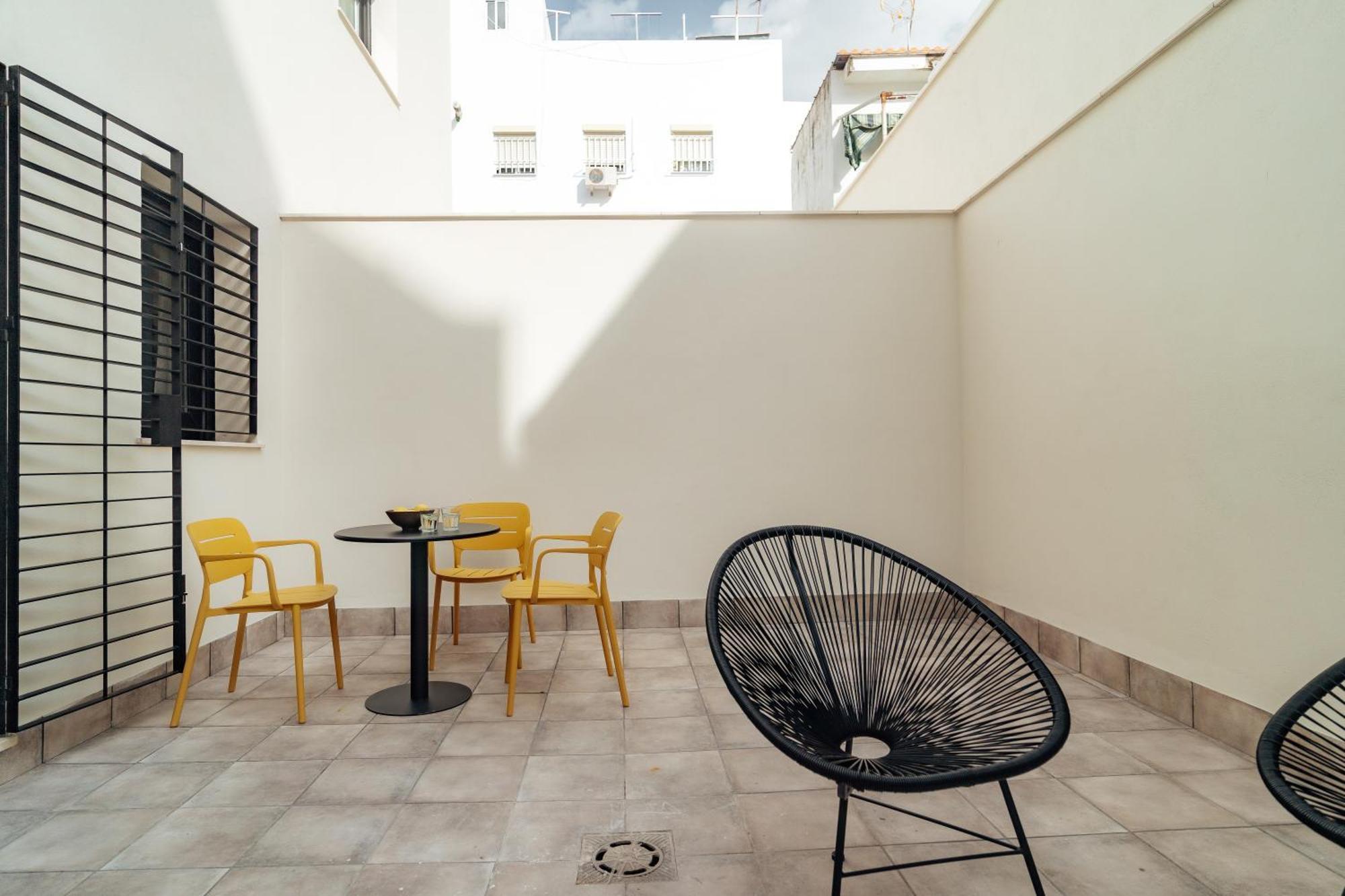 Los Olivos Apartments By Olala Homes Seville Room photo